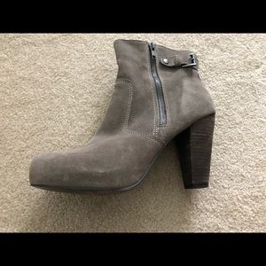 Steve Madden boots size 10